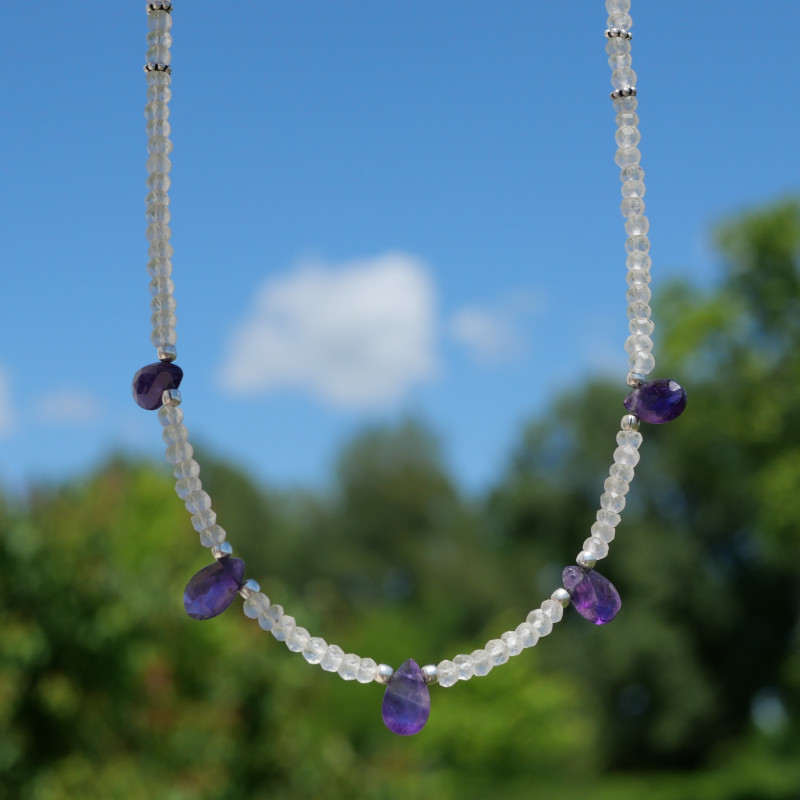 Collier pierres facettées en Pierre de lune irisée et Améthyste