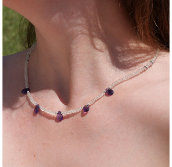 Collier pierres facettées en Pierre de lune irisée et Améthyste