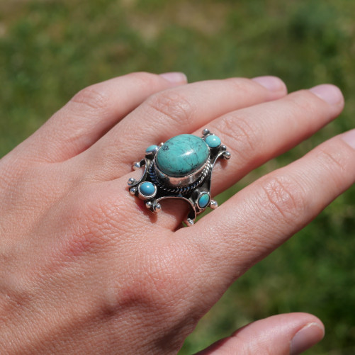 Bague Nepali argent oxydé et Turquoise du Tibet T60