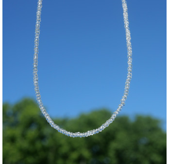 Collier fin pierres naturelles facettées en Prasiolite