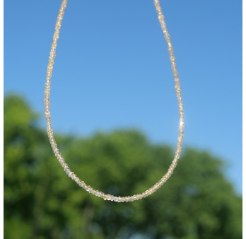 Collier fin pierres naturelles facettées en Citrine