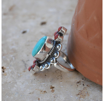 Bague allongée argent ciselé de boules, Corail et Turquoise d'Arizona T53