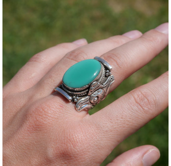 Bague Nepali argent ciselé et Turquoise plate T57