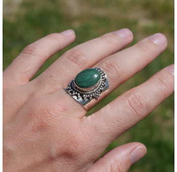 Bague large argent ciselé de boules et Turquoise ovale T59