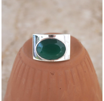Chevalière large en argent et pierre facettée en Agate verte T54/56