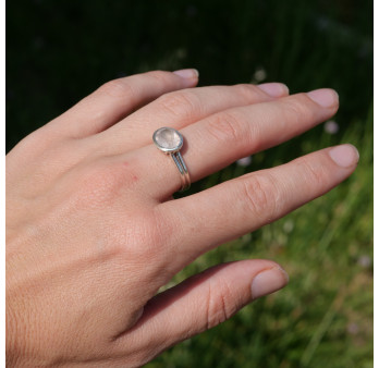 Bague fine argent ajouré et pierre Quartz rose haute T56