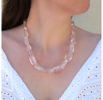 Gros collier pierres irrégulières en Quartz rose