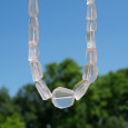 Gros collier pierres irrégulières en Quartz rose