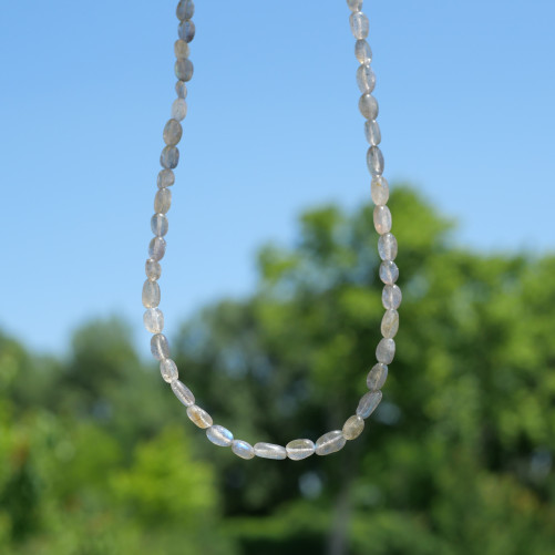 Collier pierres naturelles galets en Labradorite
