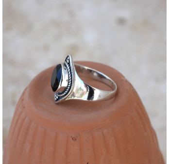 Anneau pointes argent et pierre Onyx noir T60