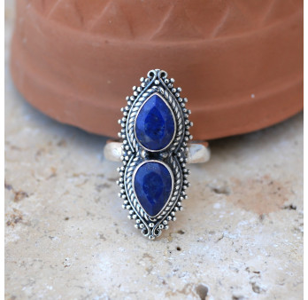 Longue bague 2 pierres Lapis lazuli gouttes et argent ciselé T59