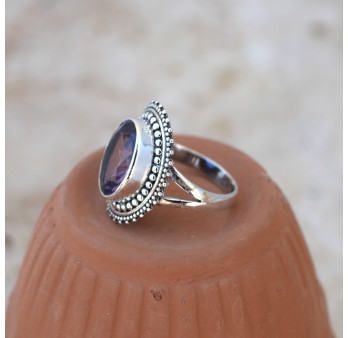 Bague en argent ciselé et pierre ovale Améthyste T56