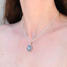 Pendentif fleur 11 pierres facettées en Pierre de lune