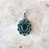 Pendentif fleur 11 pierres facettées en Agate verte