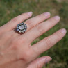 Bague fleur 11 pierres facettées en Pierre de lune T53