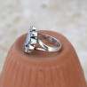 Bague fleur 11 pierres facettées en Pierre de lune T53