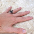 Bague fleur 11 pierres facettées en Grenat T54