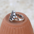Bague fleur 11 pierres facettées en Grenat T54
