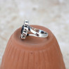 Bague fleur 11 pierres facettées en Onyx noir T56