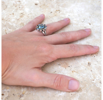 Bague fleur 11 pierres facettées multicolores T52