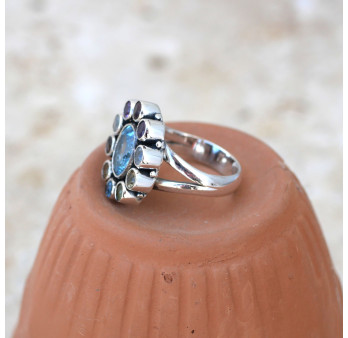 Bague fleur 11 pierres facettées multicolores T52