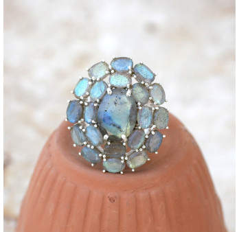 Grosse bague haute en argent et 21 pierres en Labradorite T61