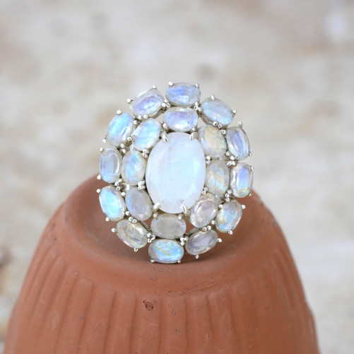 Grosse bague haute en argent et 21 pierres en Pierre de lune T53