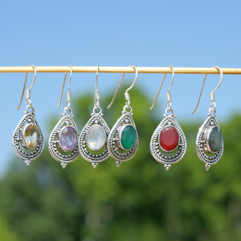 Boucles d'oreilles goutte pierre en Améthyste et argent ajouré