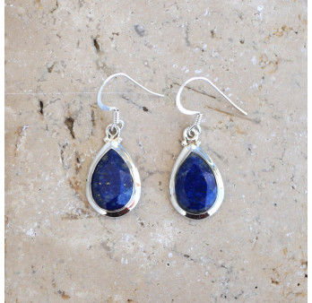 Boucles d'oreilles goutte en argent lisse et pierre facettée en Lapis lazuli
