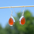 Boucles d'oreilles goutte en argent lisse et pierre facettée en Cornaline