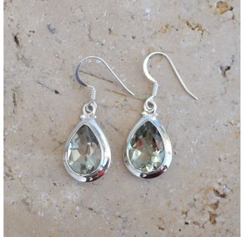 Boucles d'oreilles goutte en argent lisse et pierre facettée en Prasiolite