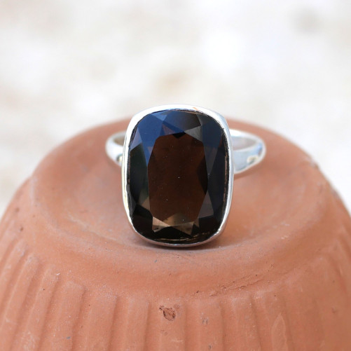 Bague rectangulaire haute en argent et Quartz fumé T57