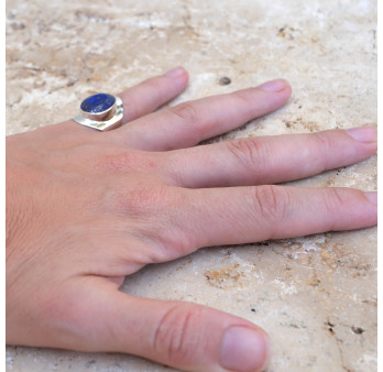 Bague large argent lisse et pierre facettée en Lapis lazuli T50