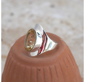 Bague large argent lisse et pierre facettée en Citrine T54