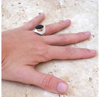 Bague large argent lisse et pierre facettée en Quartz fumé T52