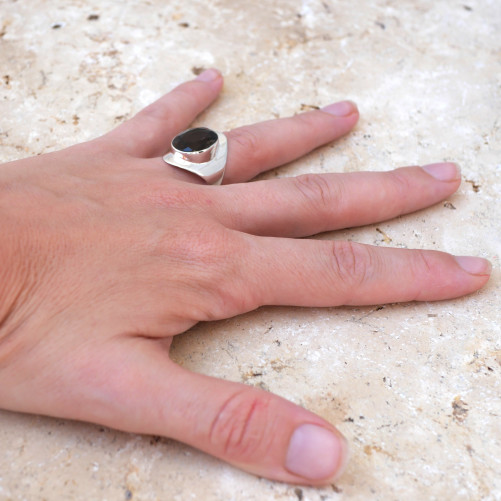 Bague large argent lisse et pierre facettée en Quartz fumé T52