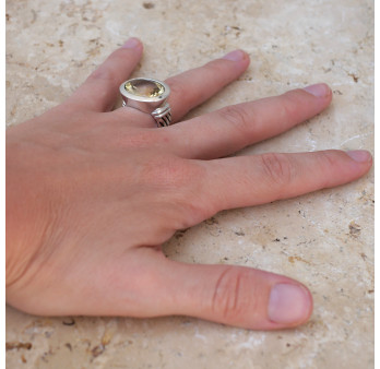 Bague horizontale argent et pierre ovale en Citrine (jaune) T52