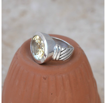 Bague horizontale argent et pierre ovale en Citrine (jaune) T52