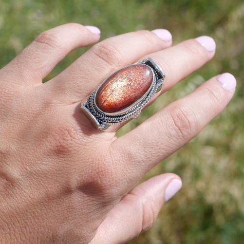 Chevalière mixte large argent et Pierre de soleil ovale T60