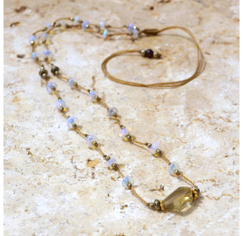 Collier ajustable et Quartz lemon irrégulier et Opale