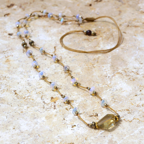 Collier ajustable et Quartz lemon irrégulier et Opale