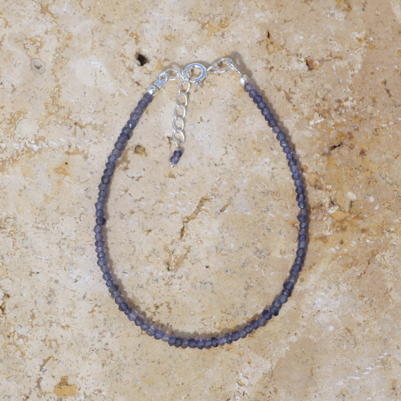Bracelet fin pierres naturelles Iolite facettées fermoir argent
