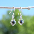 Petites boucles d'oreilles fines argent pierre Onyx noir Petites boucles d'oreilles fines argent pierre Onyx noir