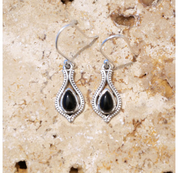 Petites boucles d'oreilles fines argent pierre Onyx noir
