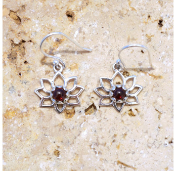 Petites boucles d'oreilles Lotus argent pierre Grenat