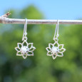 Petites boucles d'oreilles Lotus argent Perle de culture