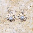 Petites boucles d'oreilles Lotus argent Perle de culture