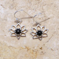 Petites boucles d'oreilles Lotus argent pierre Onyx noir Petites boucles d'oreilles Lotus argent pierre Onyx noir