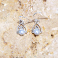 Petites boucles d'oreilles triangulaires argent ajouré et Perle