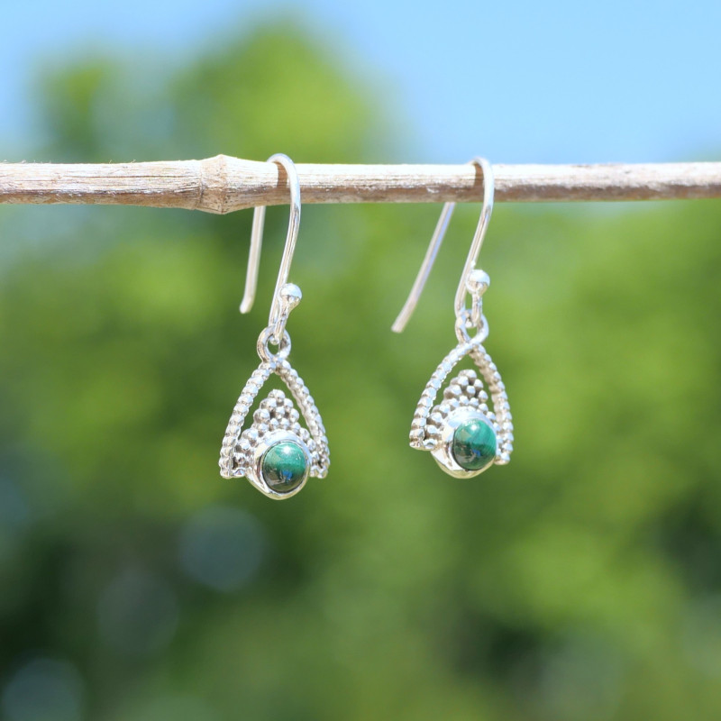 Petites boucles d'oreilles triangulaires argent ajouré et Malachite